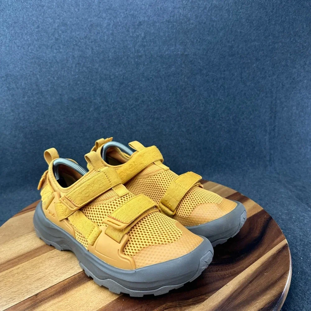 Teva Outflow Universal Sport Yellow Sunflower Men's Size 9 Hiking Water Shoes